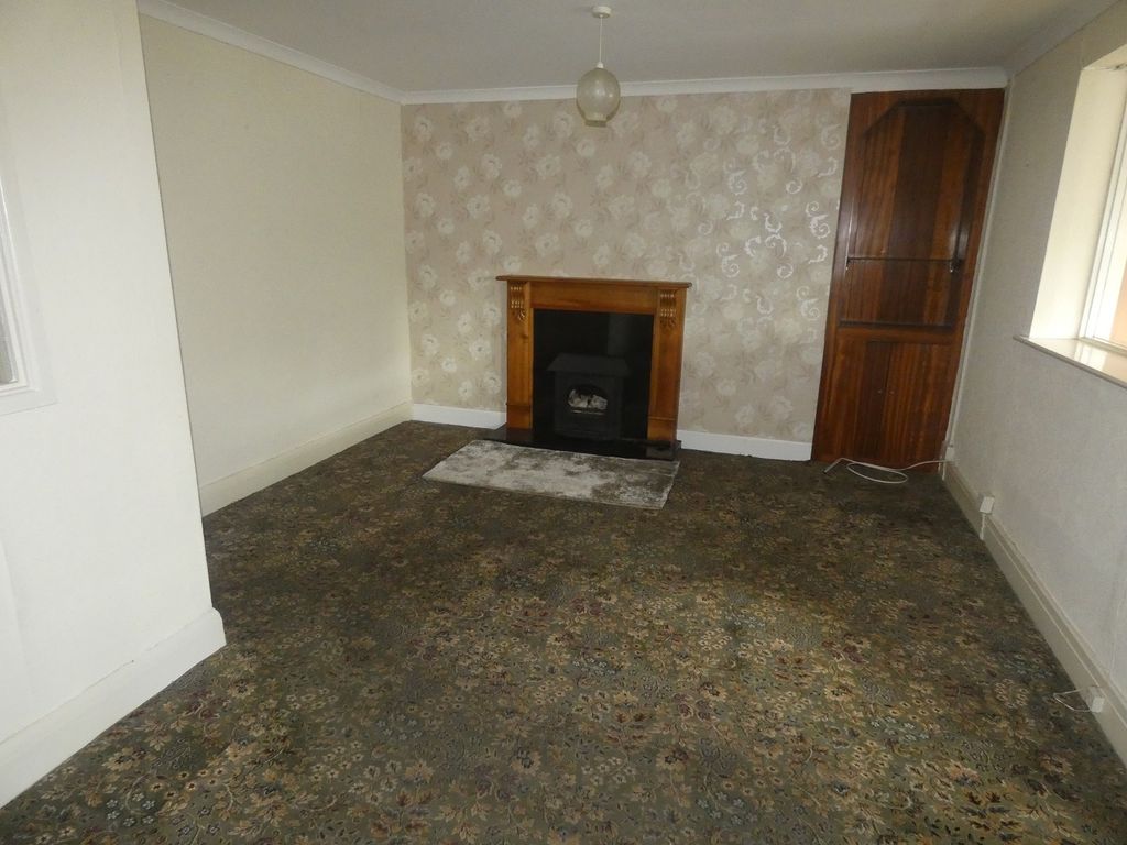 Property photo 3 of 13 Rear Lounge
