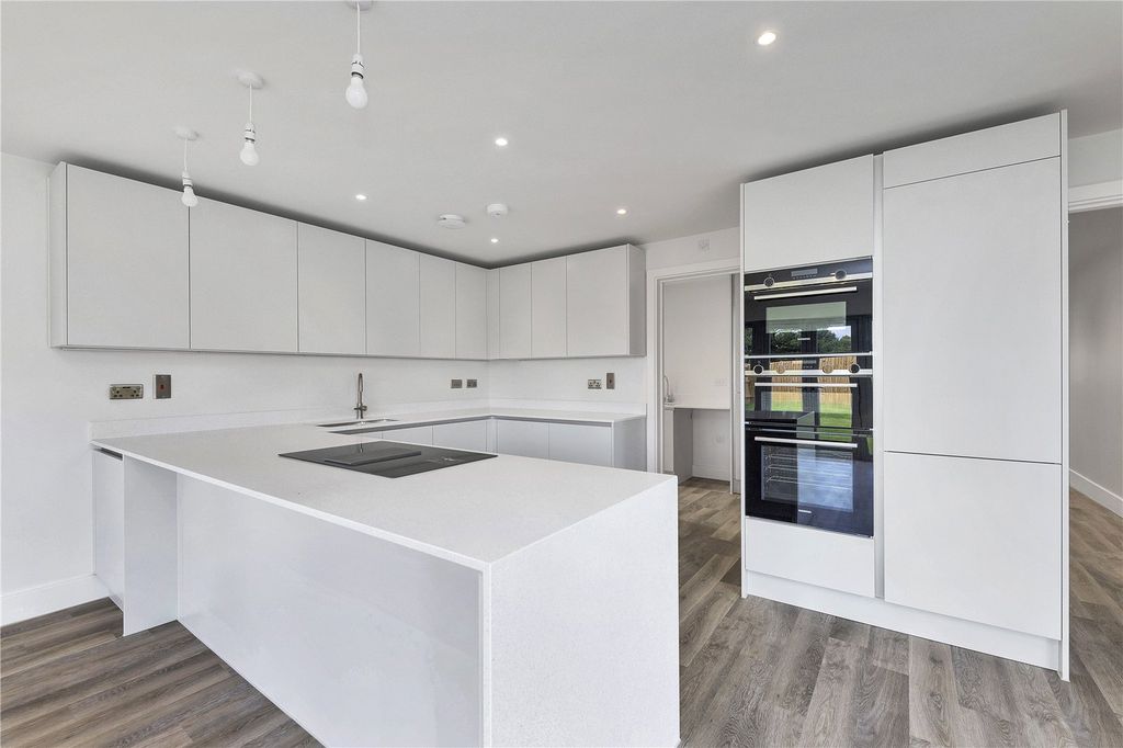 Property photo 3 of 19 Picture No. 15