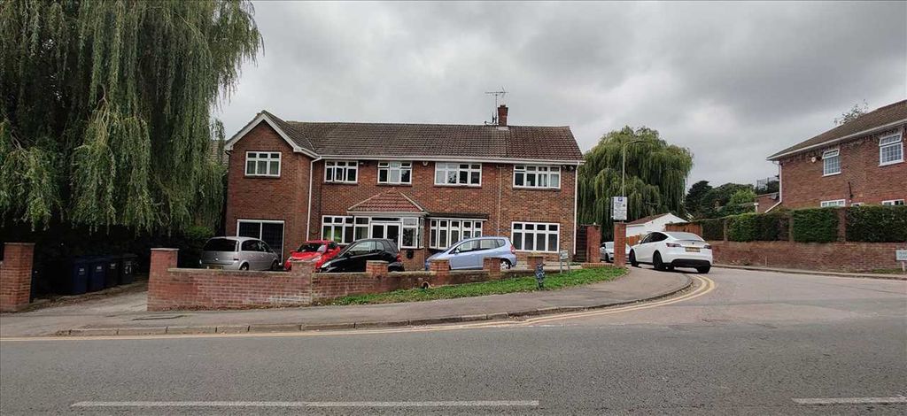 Property photo 2 of 6