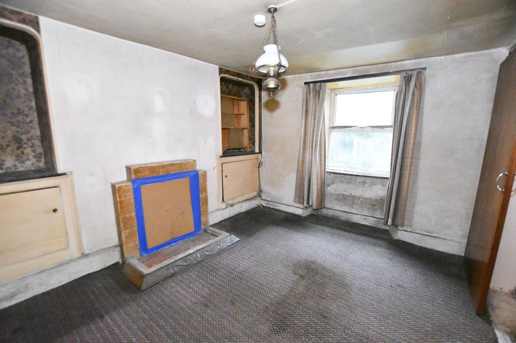 Property photo 2 of 13 Picture No. 03