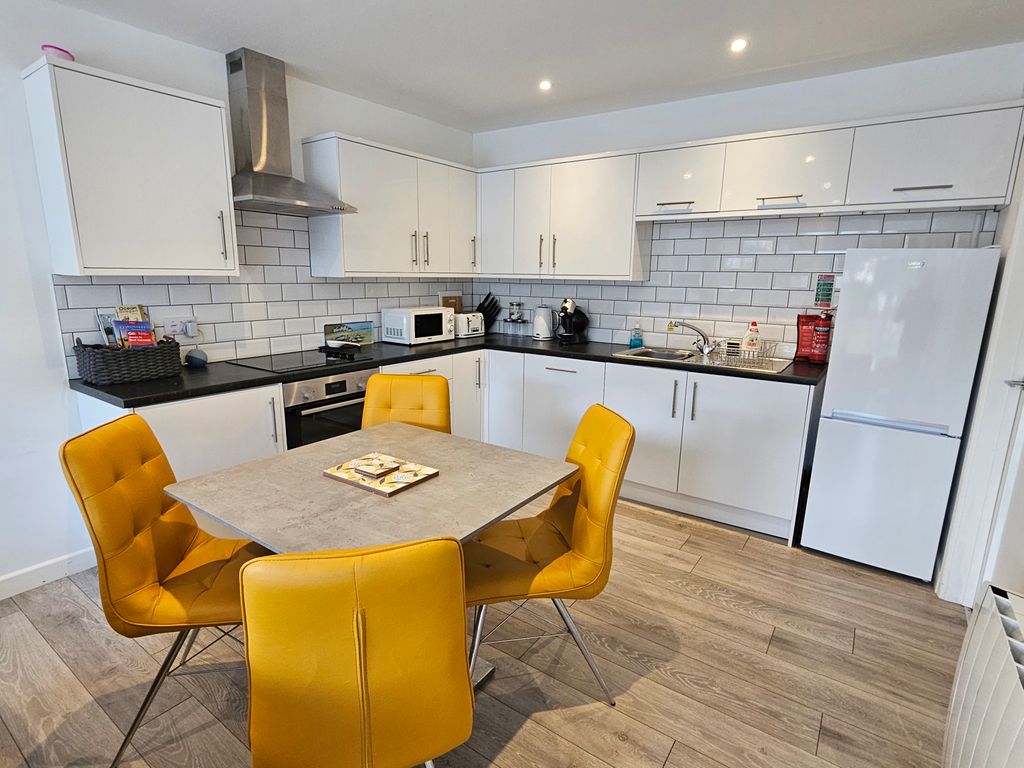 Property photo 1 of 11 Kitchen/Diner