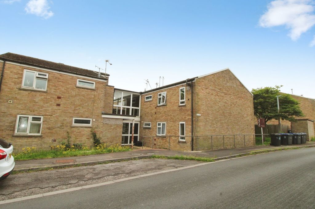Property photo 1 of 9