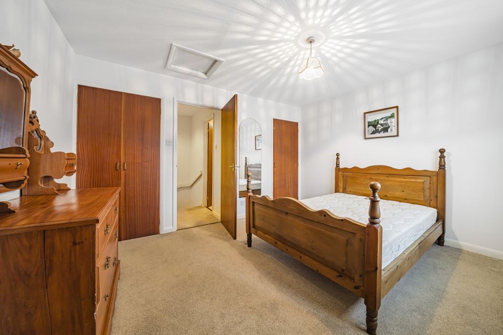 Property photo 3 of 6 1088150 (6)