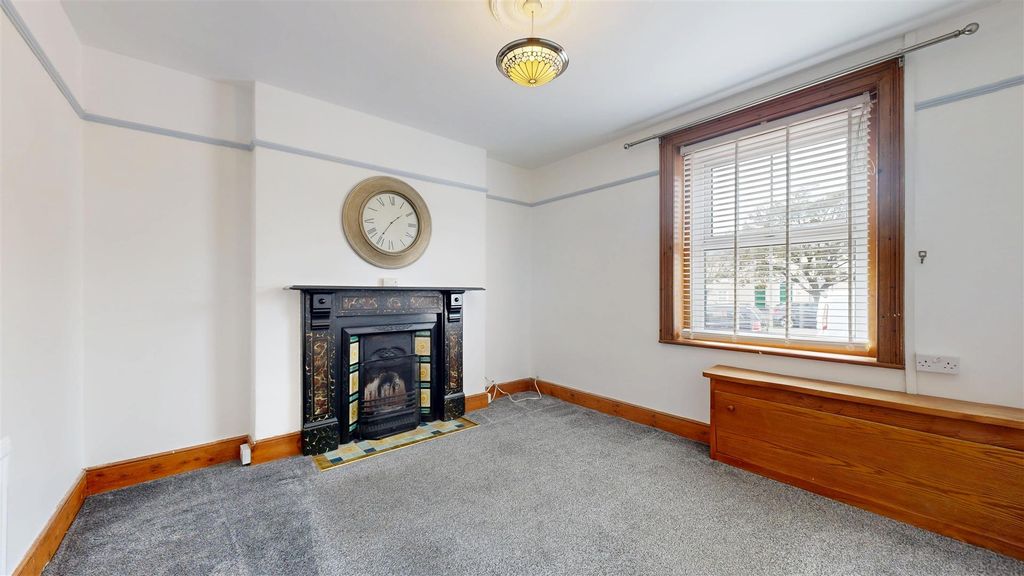 Property photo 3 of 14 Easton-Street-10152025_162043.Jpg