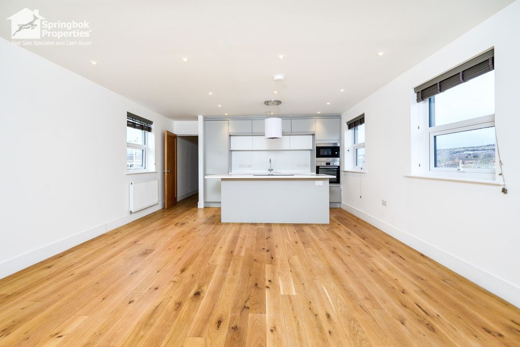 Property photo 3 of 16 Image 2