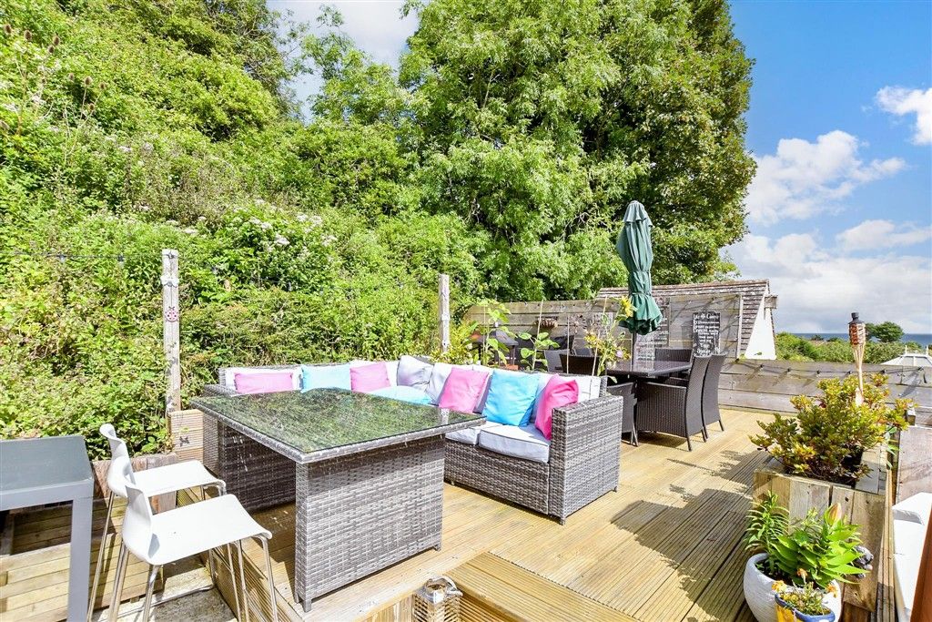 Property photo 1 of 22 Patio / Decking