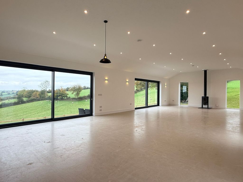 Property photo 3 of 57