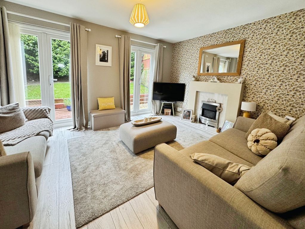 Property photo 2 of 9 Photo 9