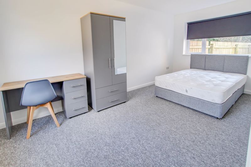 Property photo 2 of 10 Bedroom 2