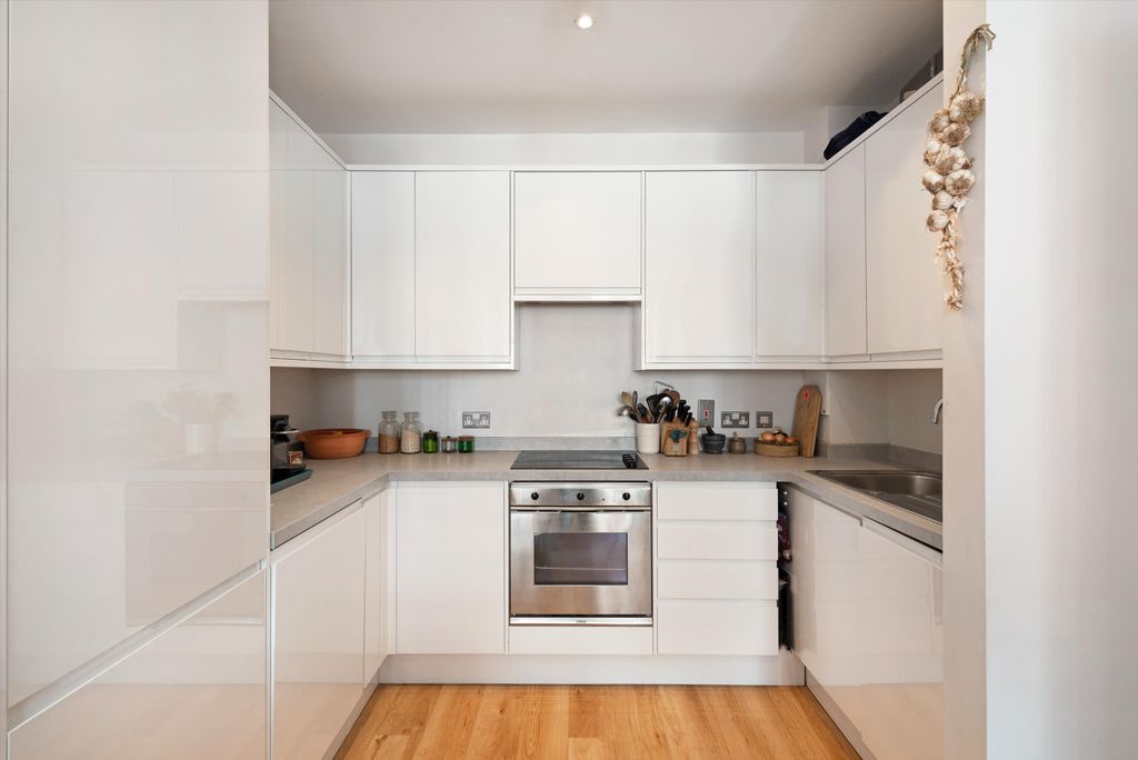 Property photo 3 of 8 Image