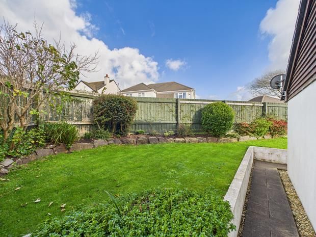 Property photo 3 of 12 Cam01790G0-Pr0290-Still033