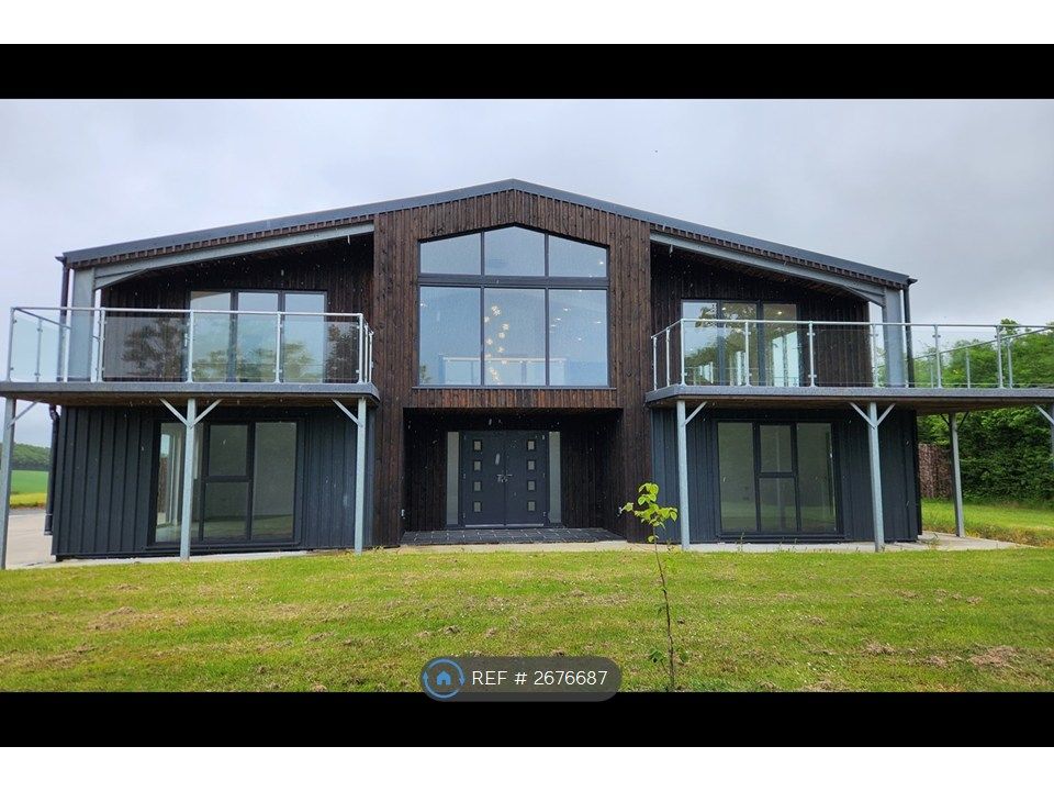 Property photo 3 of 35