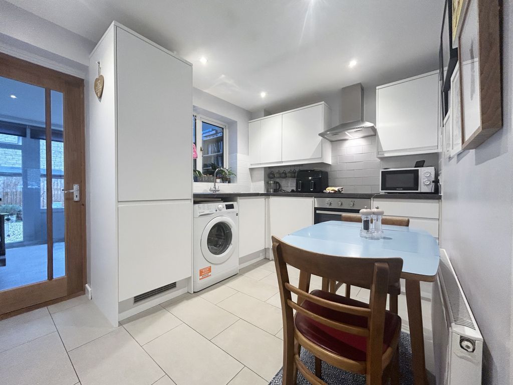 Property photo 2 of 12 Img1798Dp