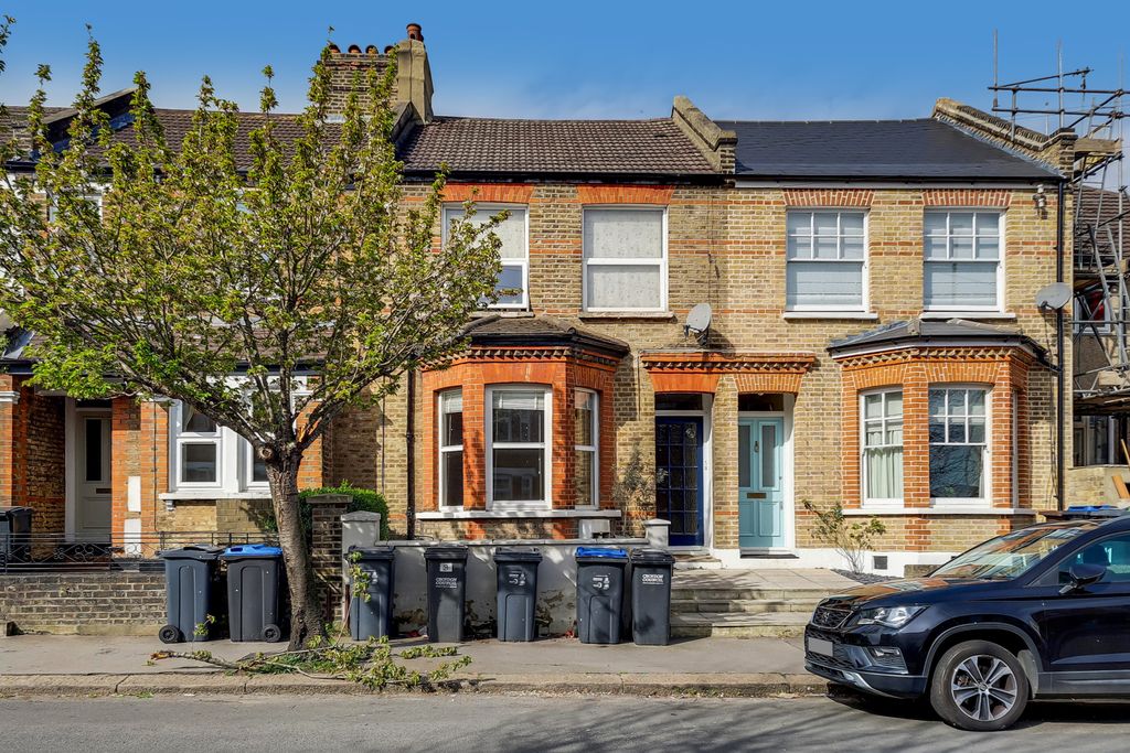 Property photo 1 of 8
