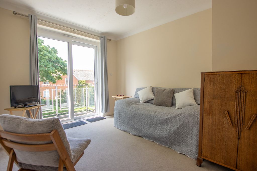 Property photo 2 of 9 4542751