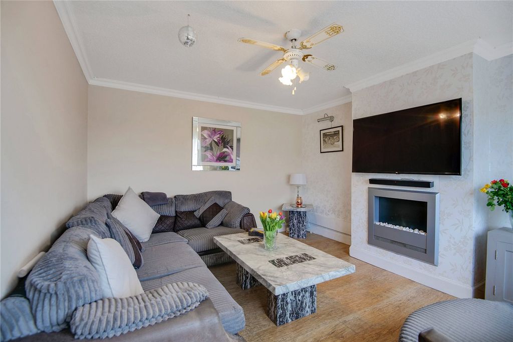 Property photo 2 of 17 Picture No. 09