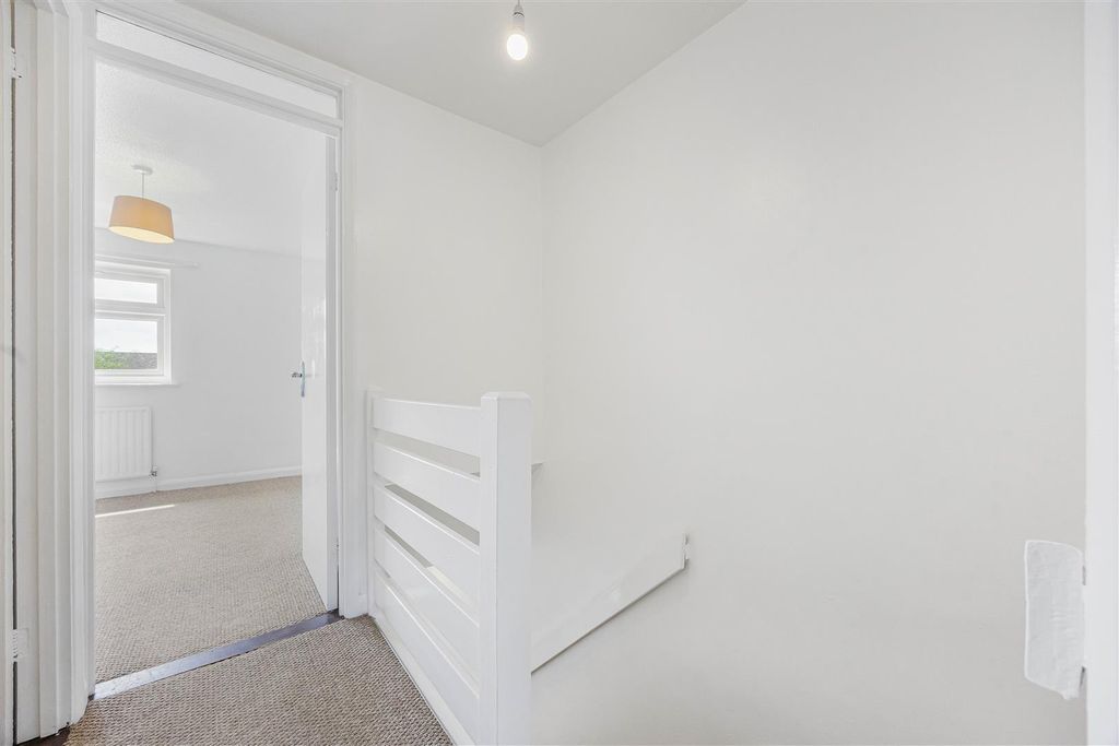 Property photo 3 of 10 1_88628.Jpg