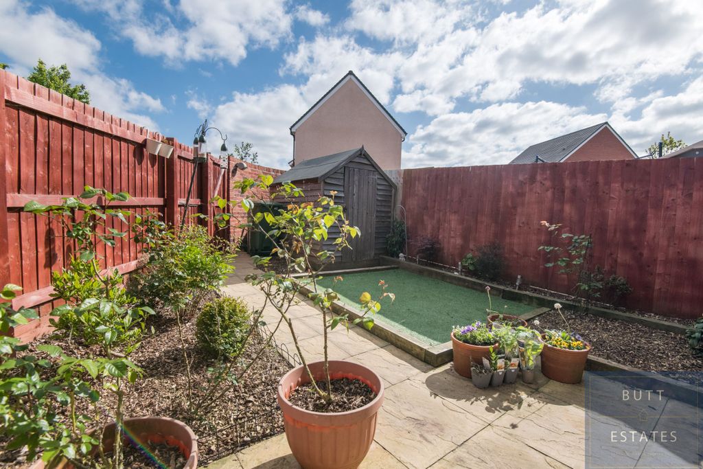 Property photo 2 of 10