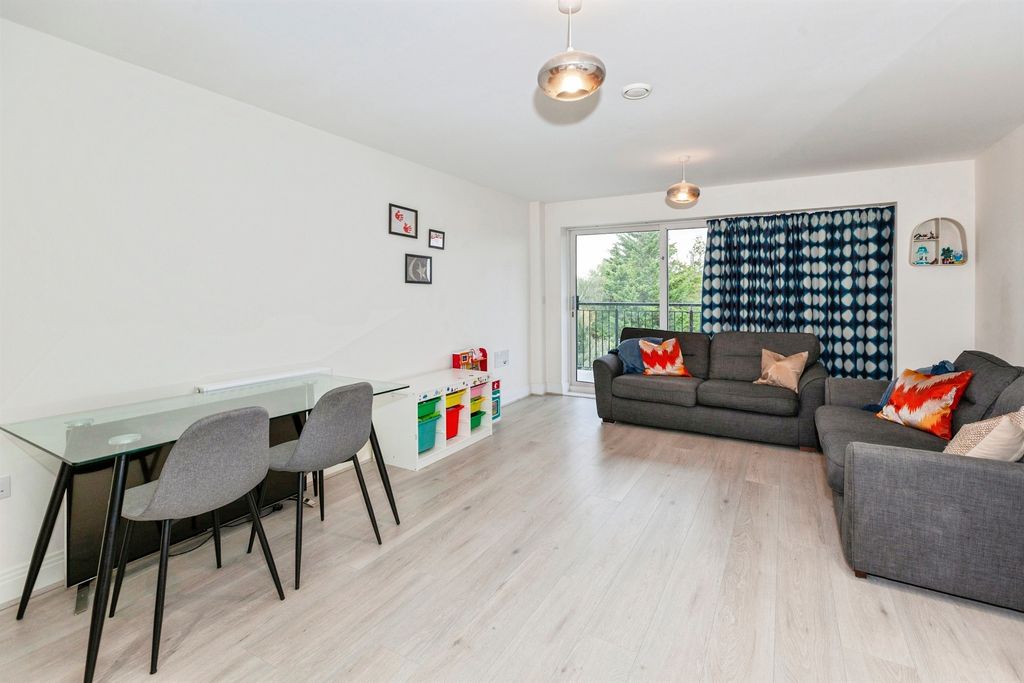 Property photo 2 of 16