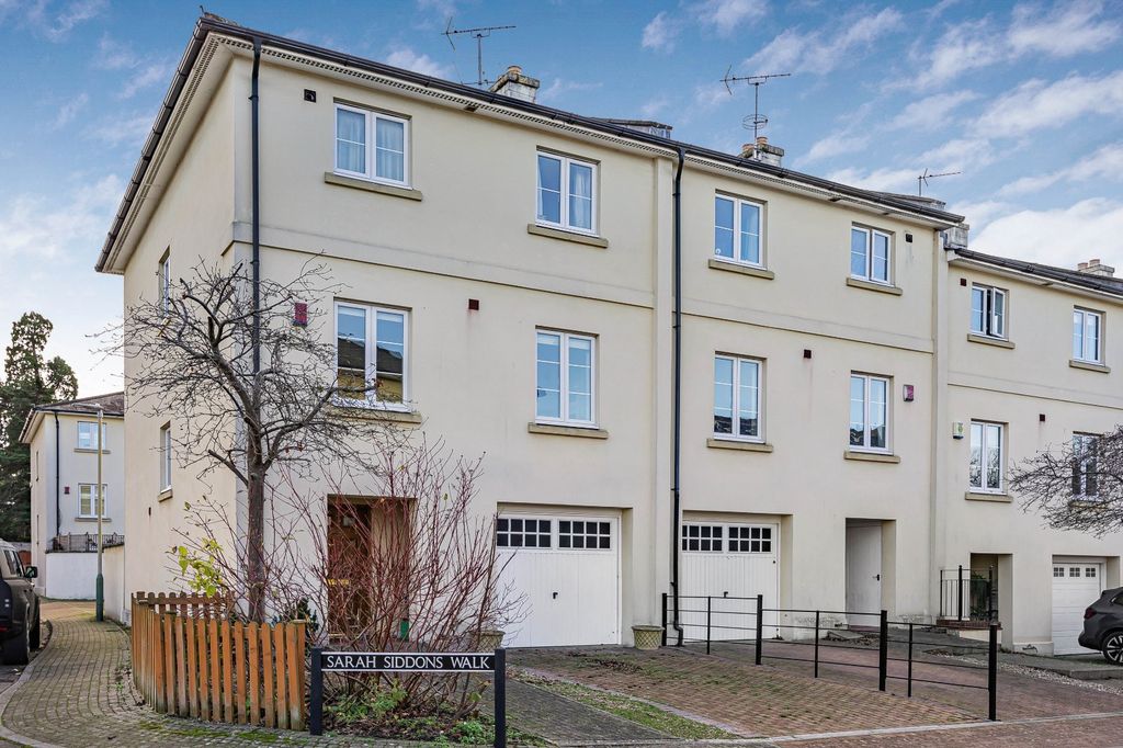 Property photo 2 of 21 Picture No. 05