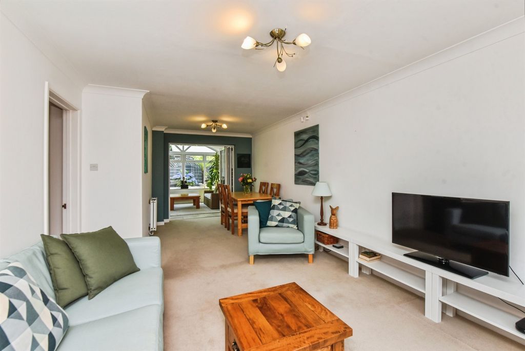 Property photo 2 of 17