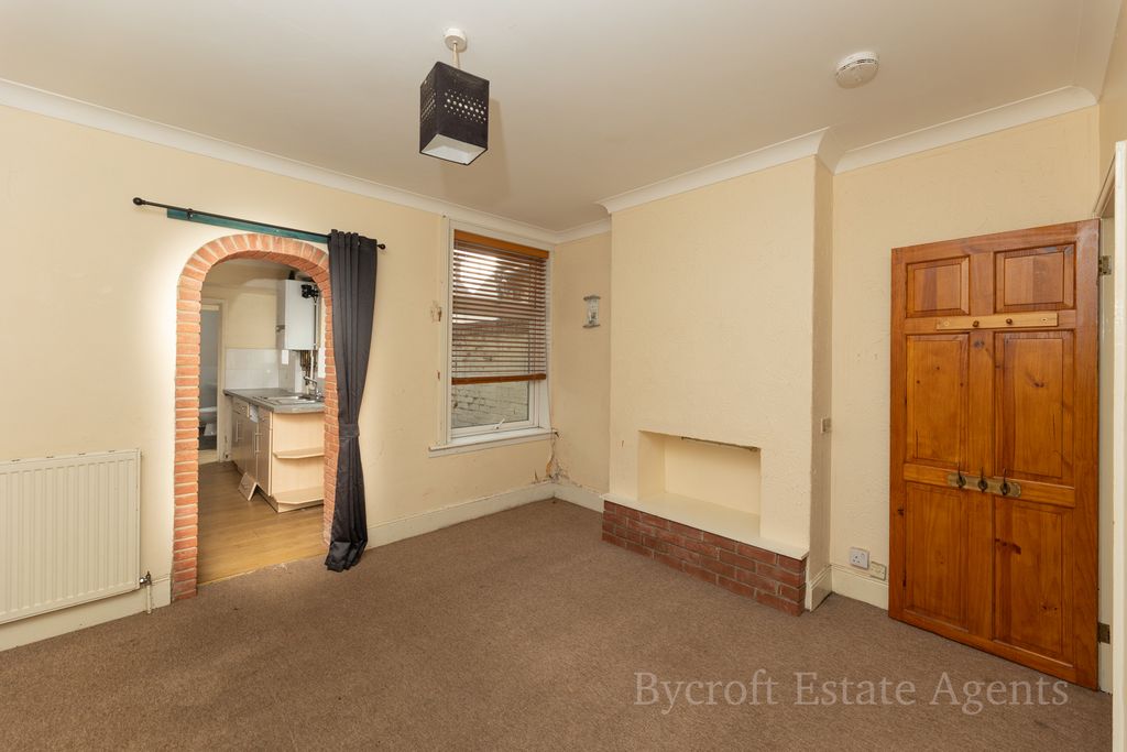 Property photo 3 of 13