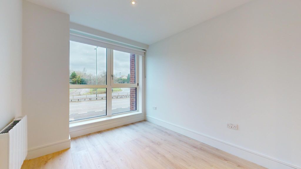 Property photo 3 of 17 Bedroom