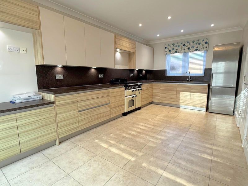 Property photo 2 of 15 Photo 9