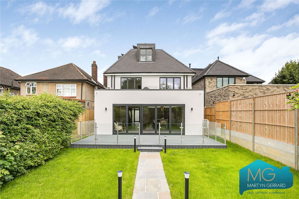 Property photo 2 of 57 Picture No. 40
