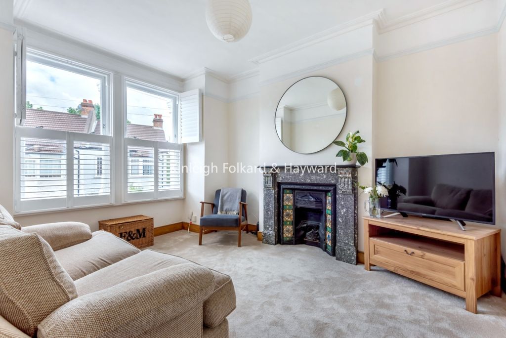 Property photo 3 of 12 996948B6-26F8-4289-B