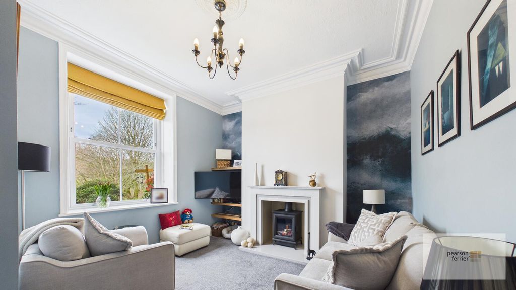 Property photo 3 of 22 Living Room