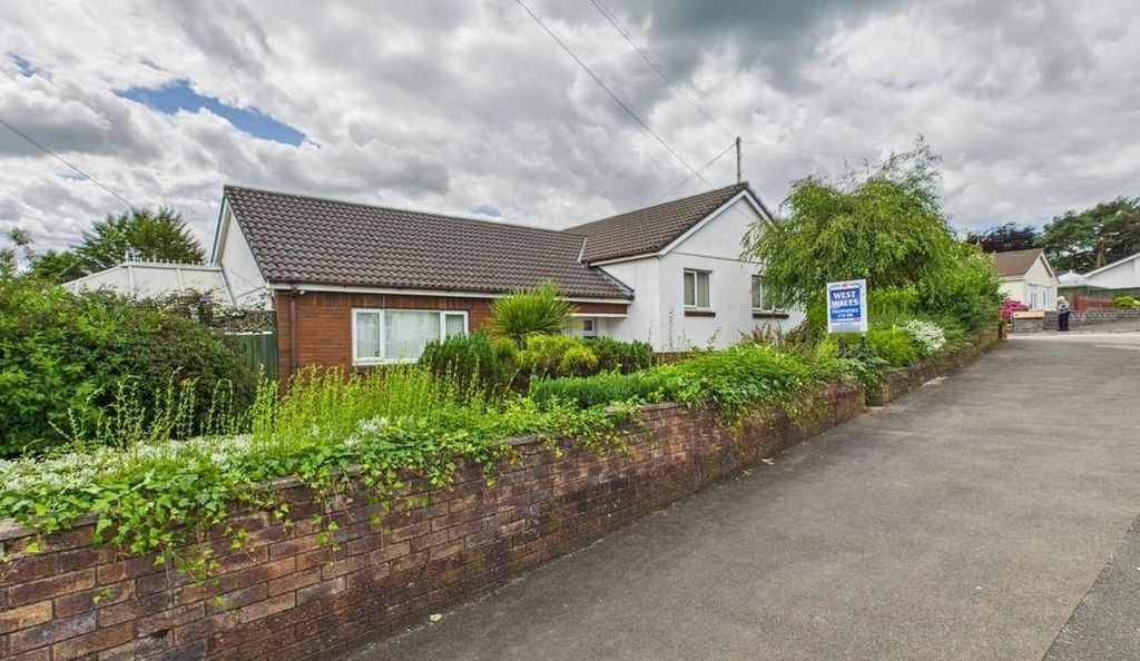 Property photo 1 of 15 37 Pontardulais.Jpg