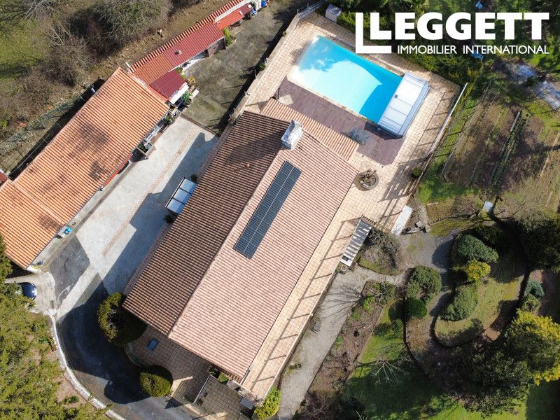 Property photo 2 of 10