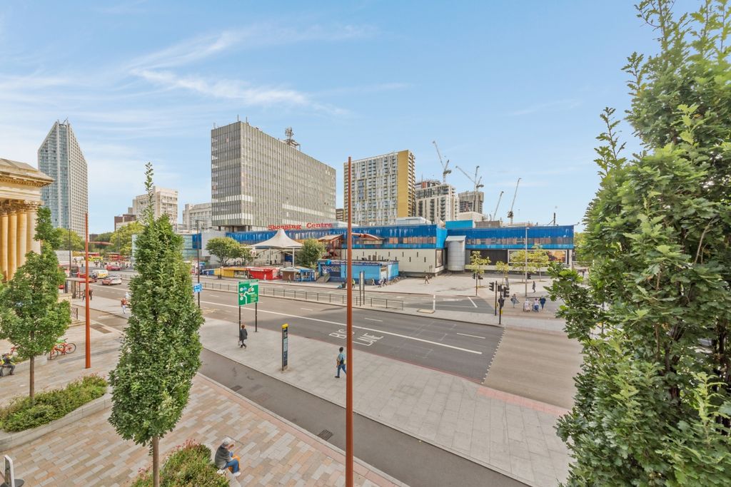 Property photo 3 of 7 Exterior