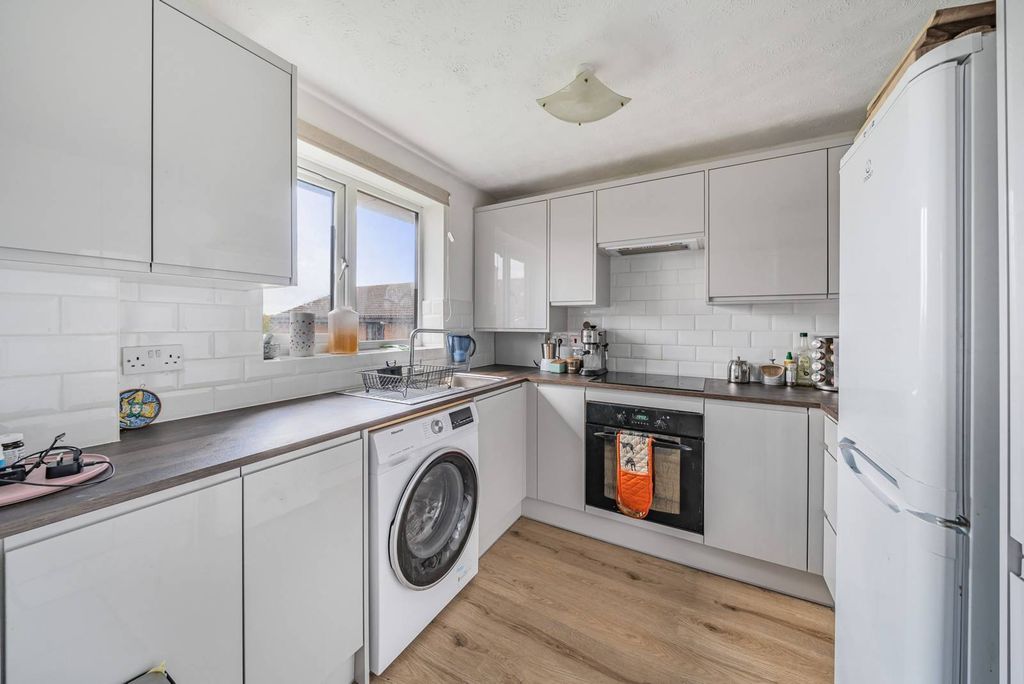 Property photo 3 of 7