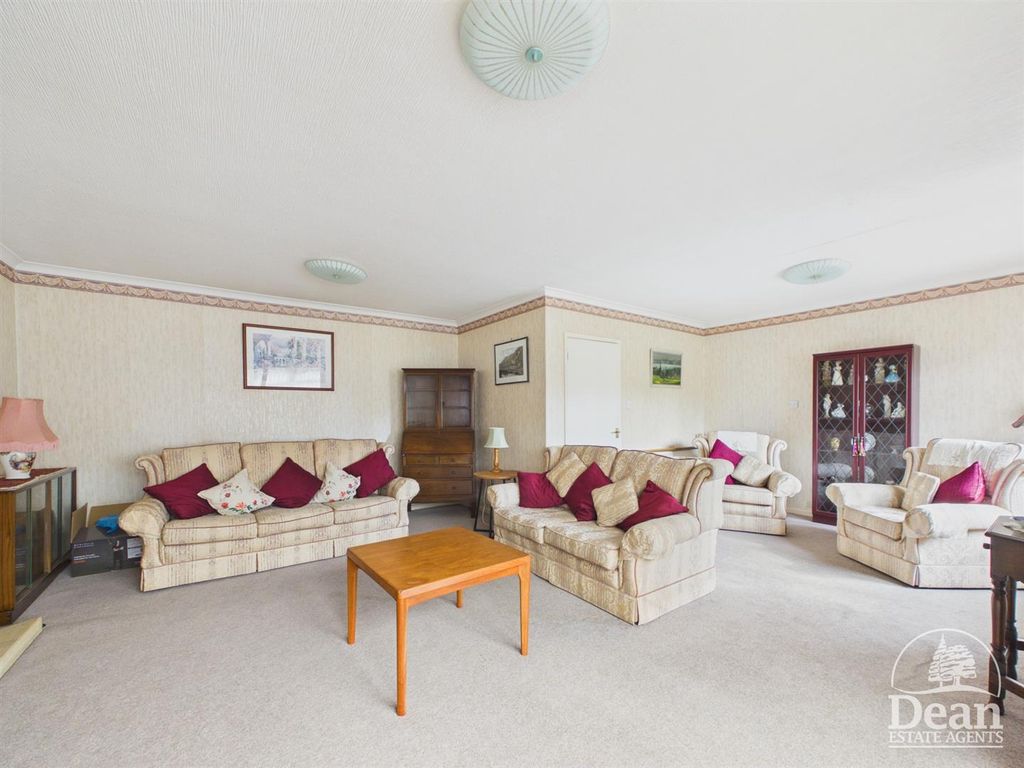 Property photo 3 of 28