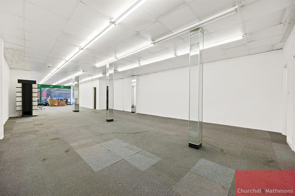 Property photo 2 of 12 Rcchmaa- High Street (7).Jpg