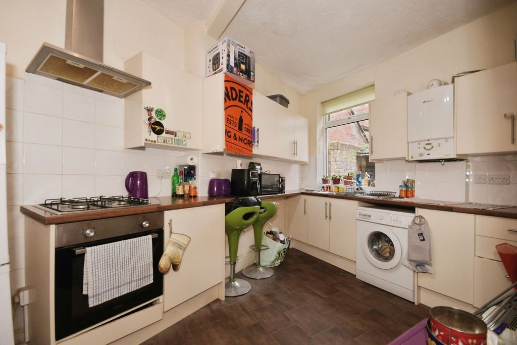 Property photo 3 of 17 Photo