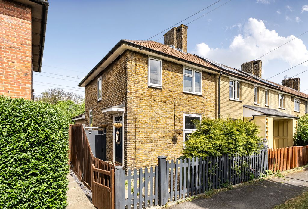 Property photo 1 of 9 1-69Fa1d67E687A-1...