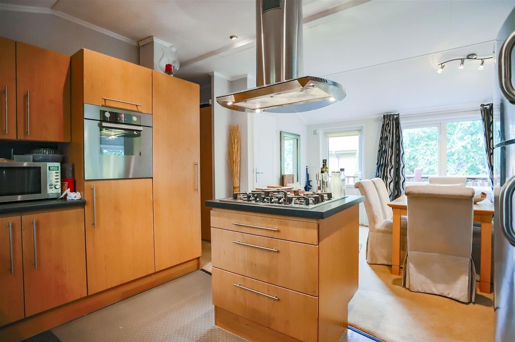 Property photo 2 of 16 2.Jpg