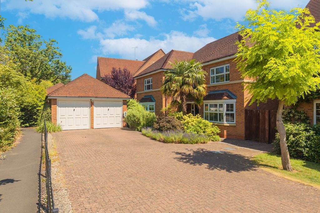 Property photo 1 of 42