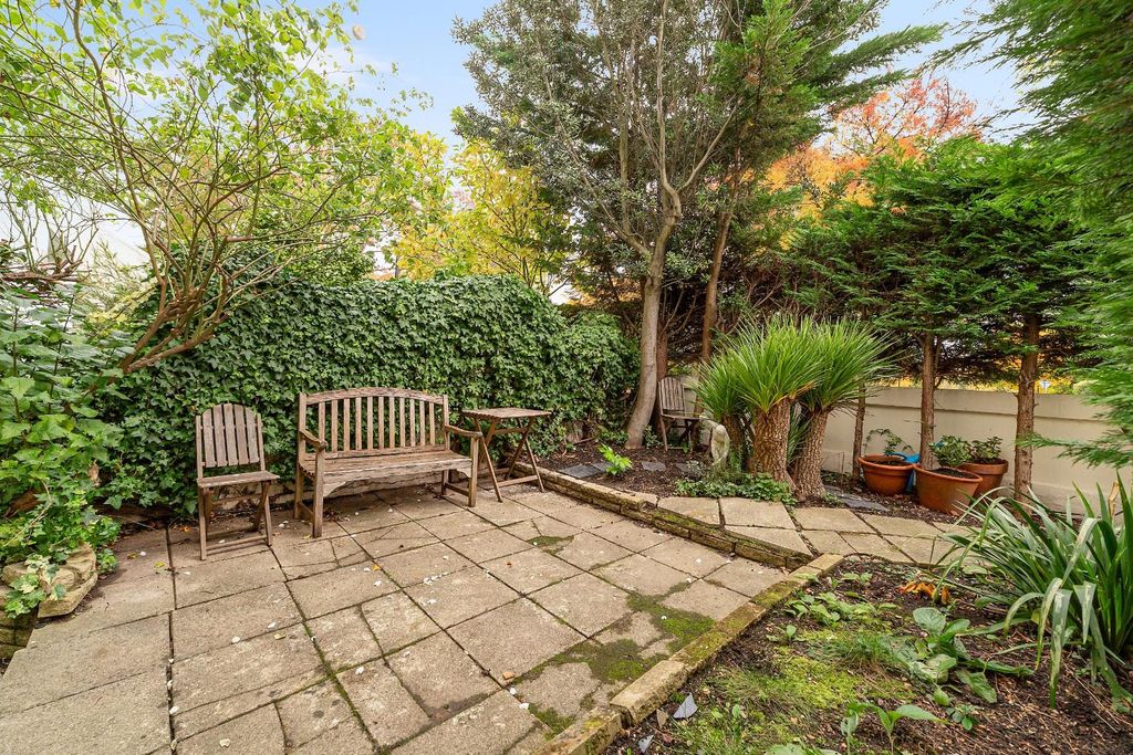 Property photo 3 of 7