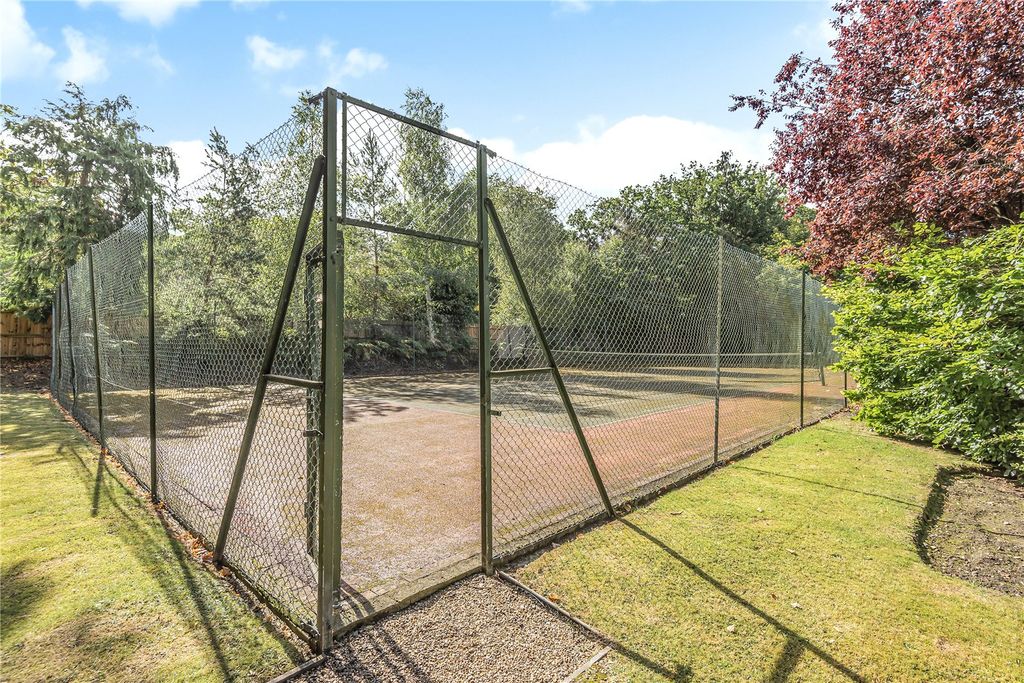 Property photo 2 of 14 Tennis Court