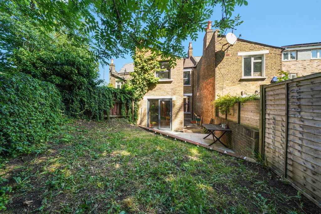 Property photo 3 of 16