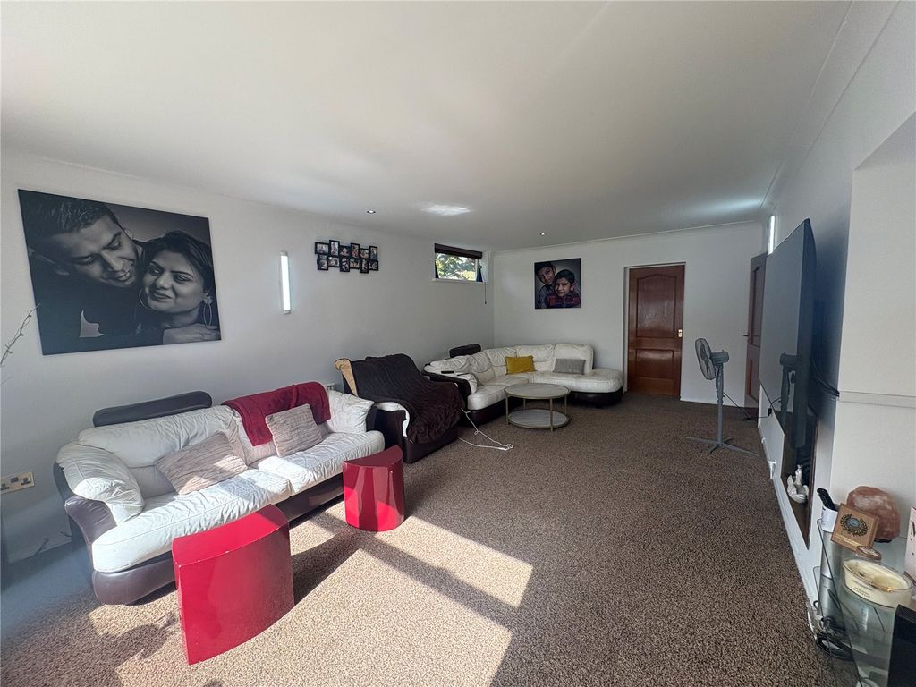 Property photo 3 of 15 Picture No. 09
