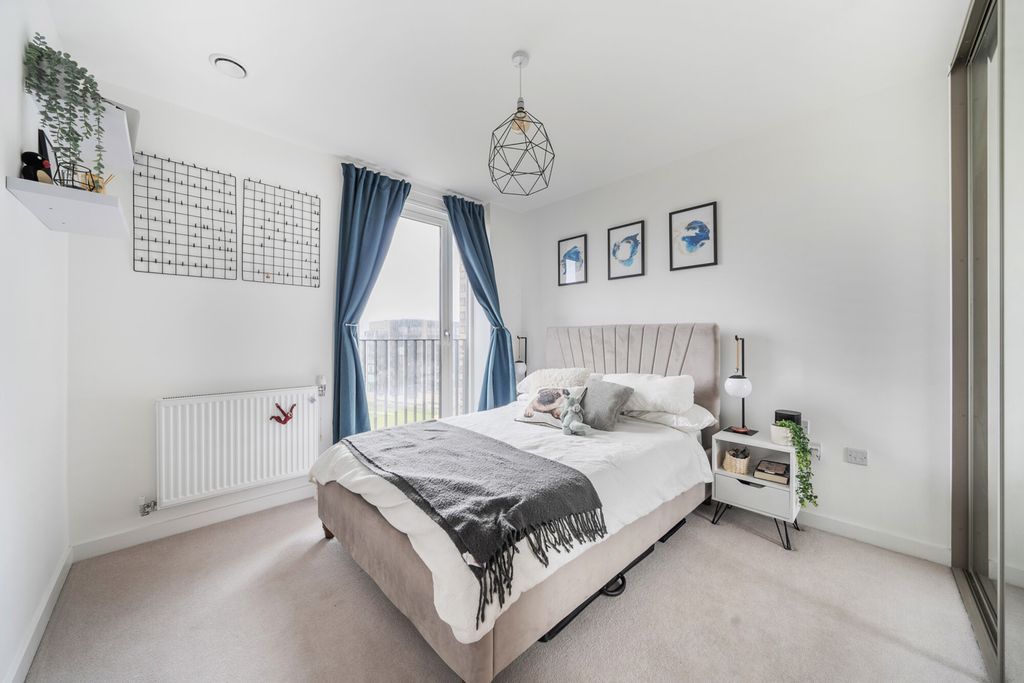 Property photo 2 of 11 Bedroom