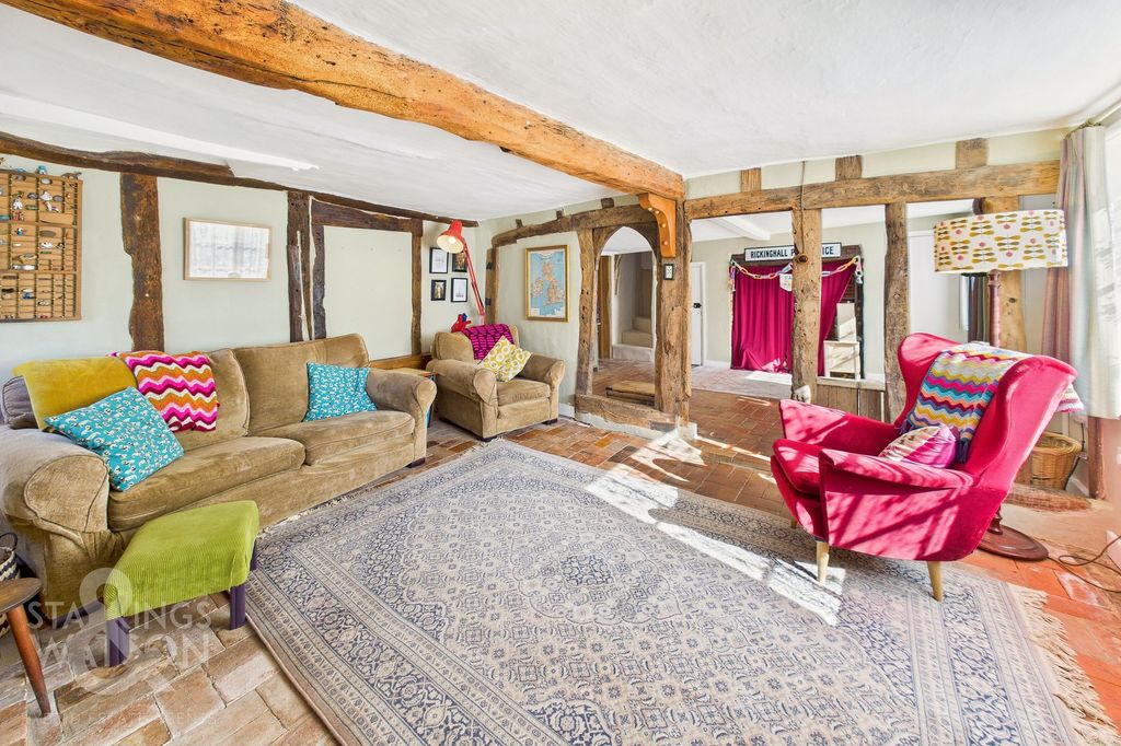 Property photo 1 of 28