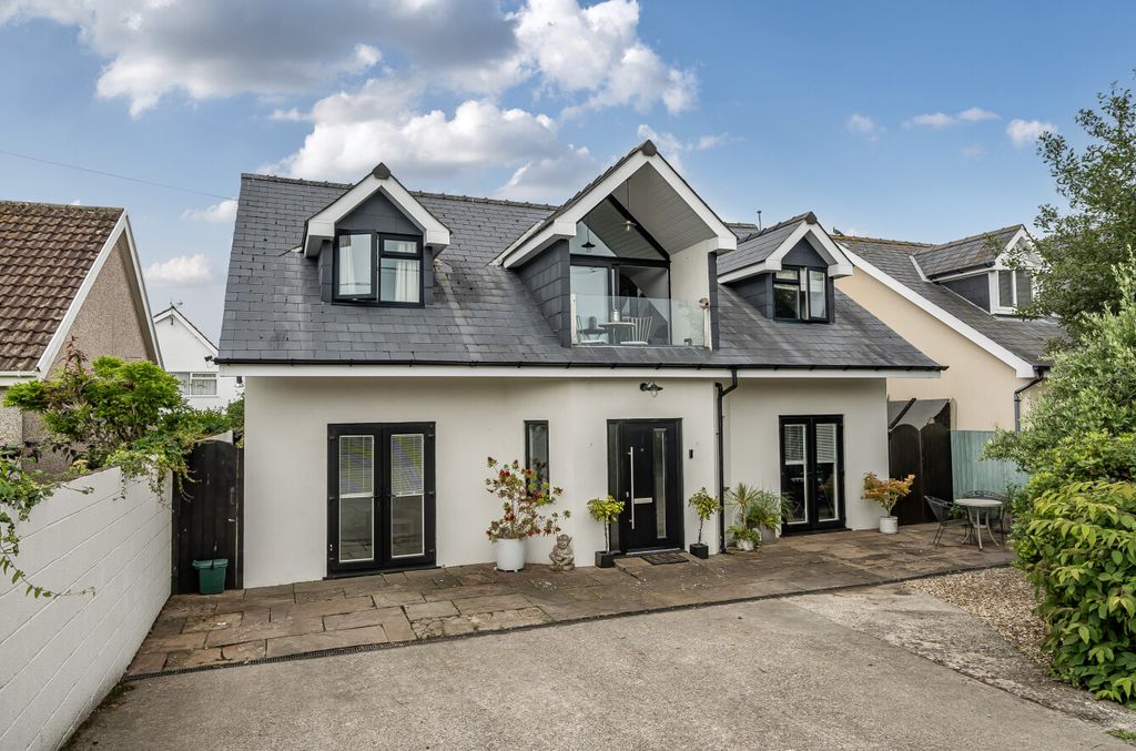 Property photo 1 of 27