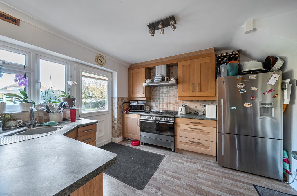 Property photo 2 of 22 1431804-11-69Bc47...