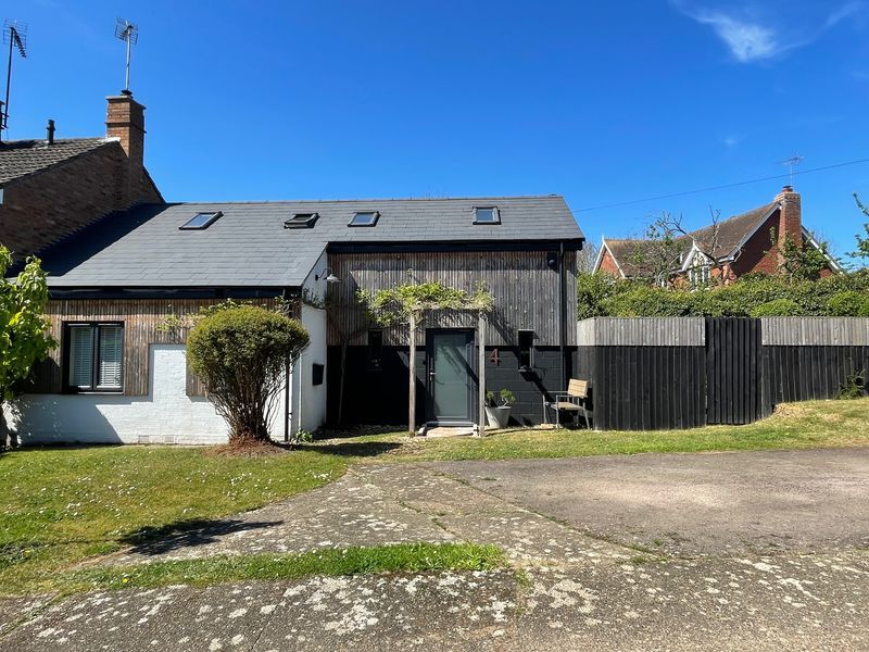 Property photo 1 of 14 Photo 10